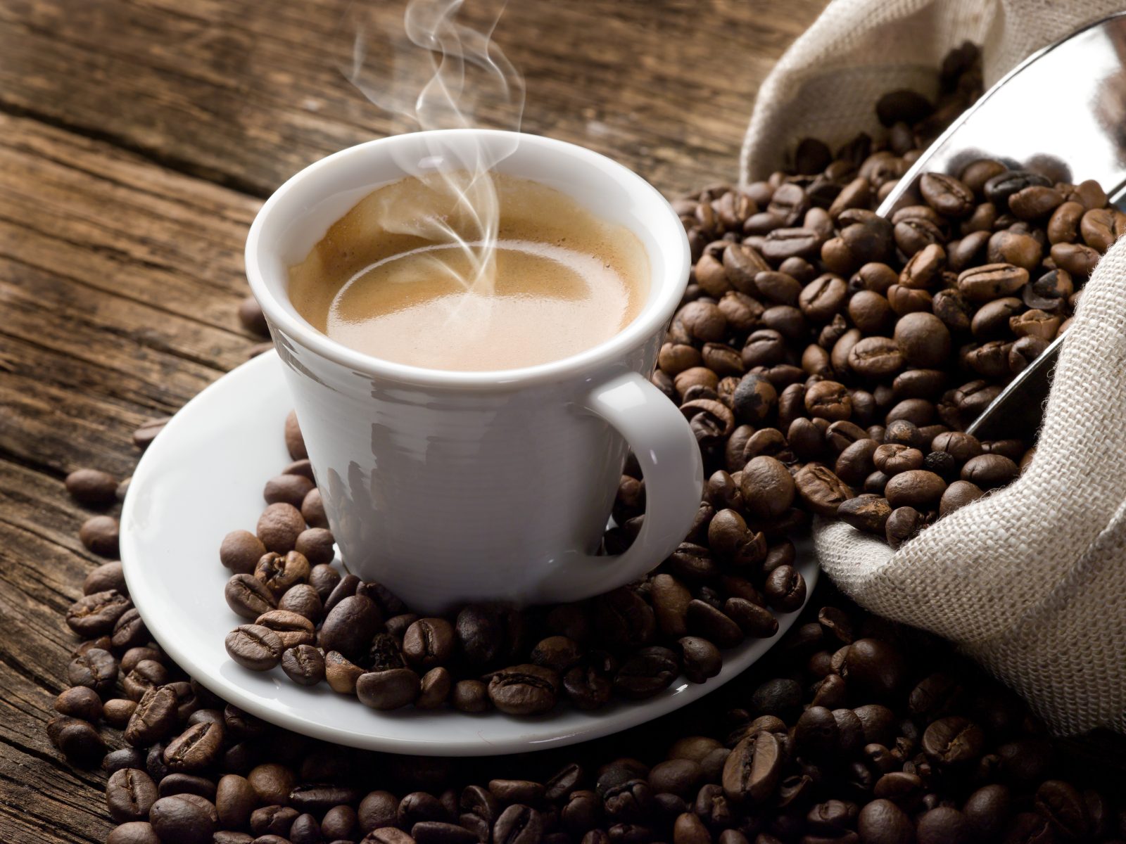 E-commerce caffè con tracking avanzato e feed